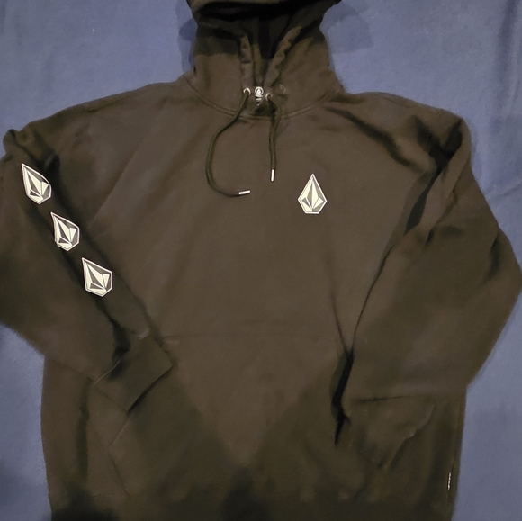 Volcom Jogger Set - Picture 2 of 7